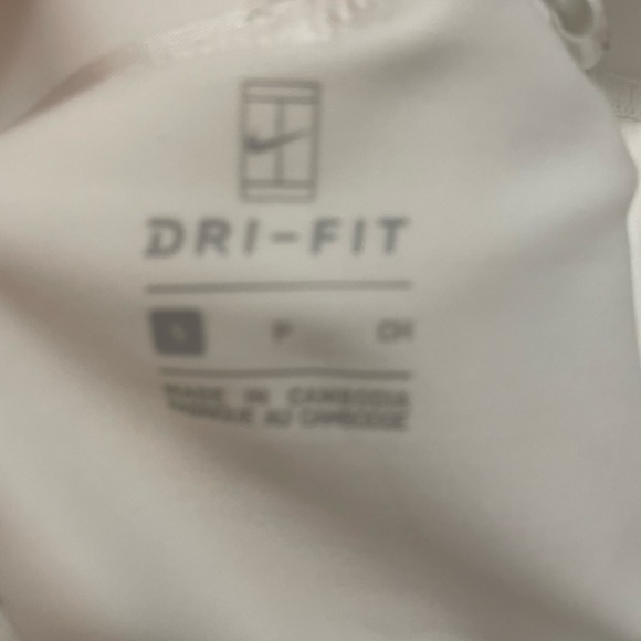 Nike 🤍🩶 Athletic Court Printed Skorts Women's DRI-Fit 🤍 size Small (EUC) - Picture 9 of 9